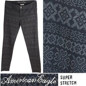 AE American Eagle Blue Pattern Super Stretch Jegging